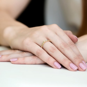 Pierścionek z Brylantami 0,13ct z żółtego złota próby 585. W-0288
